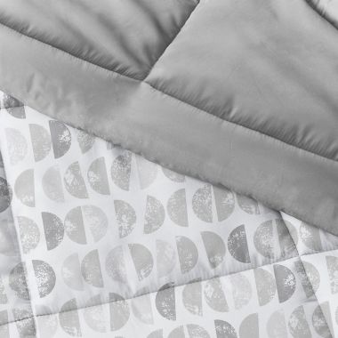 Home Collection Moonlight Stars 3-Piece Reversible Comforter Set. View a larger version of this product image.