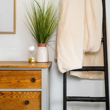 Therapedic&reg; Faux Fur 20 oz. Weighted Blanket in Ivory. View a larger version of this product image.