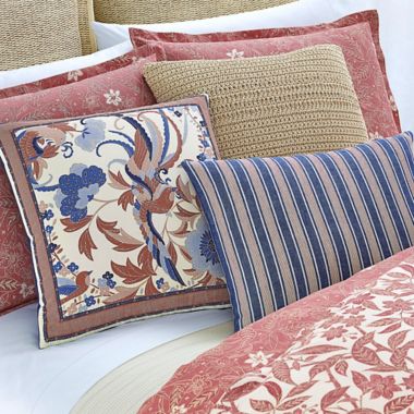 Lauren Ralph Lauren Isla Floral 3-Piece Full/Queen Duvet Cover Set in Dusty Rose. View a larger version of this product image.