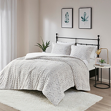 Madison Park&reg; Adelyn 3-Piece Brushed Fur Full/Queen Duvet Cover Set in Ivory. View a larger version of this product image.