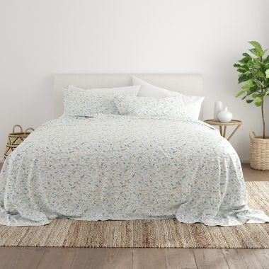 Home Collection Wildflower Sheet Set in Light Blue. View a larger version of this product image.