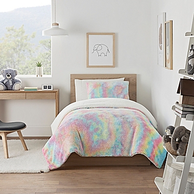 UGG&reg; Kelly Tie-Dye 3-Piece Full/Queen Comforter Set in Rainbow. View a larger version of this product image.