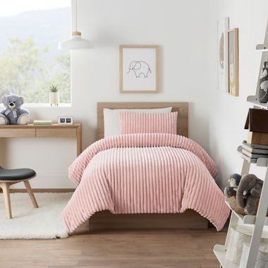 UGG&reg; Marten 3-Piece Full/Queen Comforter Set in Peach. View a larger version of this product image.