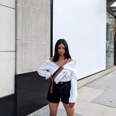 Itzy Ritzy&reg; Boss Pouch&trade; in Coffee &amp; Cream. View a larger version of this product image.