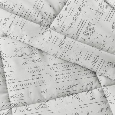 Home Collection Distressed Field 3-Piece Comforter Set. View a larger version of this product image.