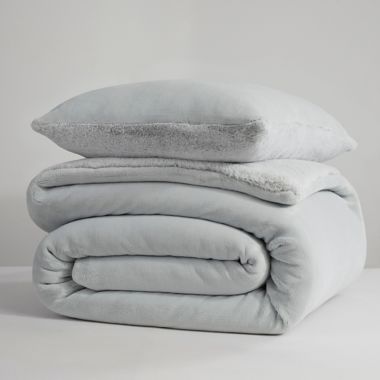 UGG&reg; Coco Dawson 3-Piece Full/Queen Comforter Set in Glacier Grey. View a larger version of this product image.