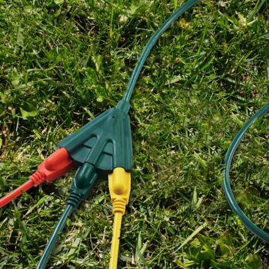 Globe Electric Fantail 25-Foot 3-Outlet Outdoor Extension Cord in Green. View a larger version of this product image.