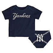 MLB Newborn 2-Piece New York Yankees T-Shirt and Diaper Set