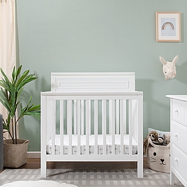 DaVinci Autumn 4-in-1 Convertible Mini Crib in White. View a larger version of this product image.