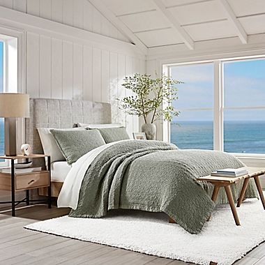 UGG&reg; Campo Full/Queen Quilt Set in Fern. View a larger version of this product image.