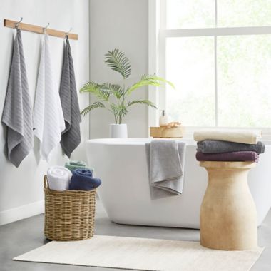 Clean Spaces Aure 100% Cotton Solid 6-Piece Towel Set. View a larger version of this product image.