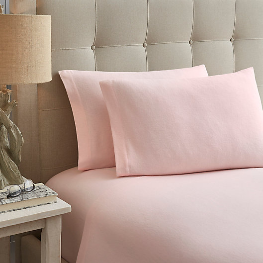 Alternate image 1 for Laura Ashley® Solid Cotton Flannel Full Sheet Set in Pink
