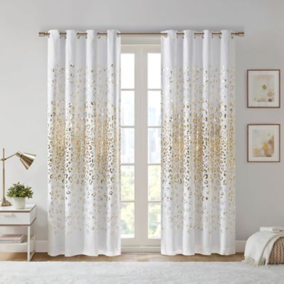 Intelligent Design Lillie 84-Inch Total Blackout Window Curtain Panel in White/Gold (Single)