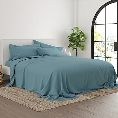 Home Collection iEnjoy 4-Piece Twin XL Sheet Set in Ocean. View a larger version of this product image.