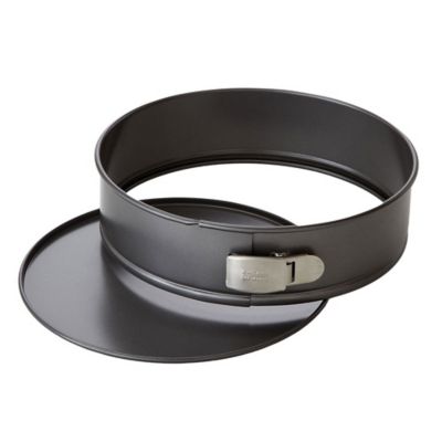 Chicago Metallic&trade; Nonstick 9-Inch Springform Pan