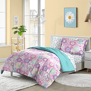 Dream Factory Fantasia Floral 5-Piece Reversible Full Comforter Set in Pink. View a larger version of this product image.