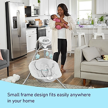 Graco&reg; Simple Sway&trade; Swing in Ivy. View a larger version of this product image.