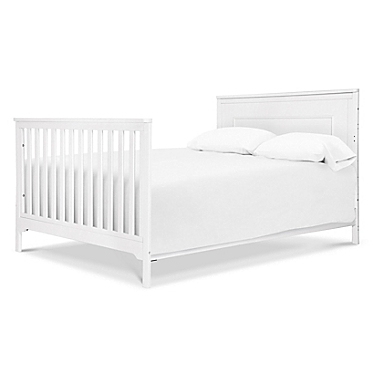 carter&#39;s&reg; by Davinci Dakota 4-in-1 Crib and Changer Combo in White. View a larger version of this product image.