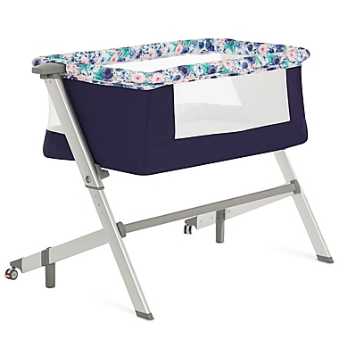 Dream On Me Flora Bassinet in Floral. View a larger version of this product image.