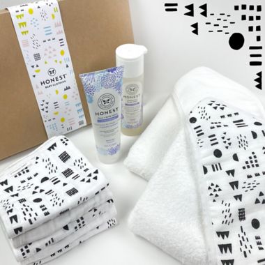 The Honest Company&reg; 9-Piece Bubbles &amp; Cuddles Bath Gift Set in Black/White. View a larger version of this product image.