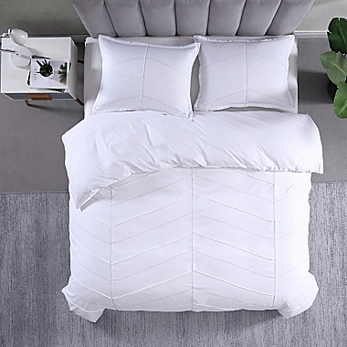 City Scene Courtney Twin Duvet Cover Set in White. View a larger version of this product image.