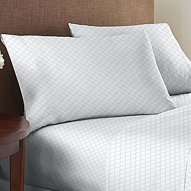 Everhome&trade; Ultimate Sateen Diamond Print 400-Thread-Count King Sheet Set in White/Microchip. View a larger version of this product image.