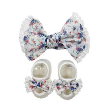 Toby Fairy&trade; Ditsy Floral 2-Piece Headband and Mary Jane Set in Blue. View a larger version of this product image.