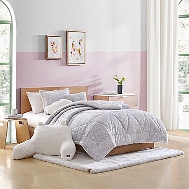 UGG&reg; Avery Bobcat 3-Piece Full/Queen Comforter Set. View a larger version of this product image.