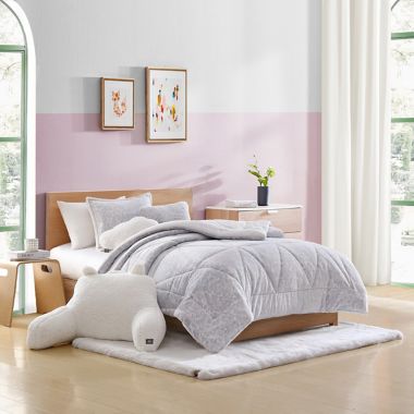 UGG&reg; Avery Bobcat 3-Piece Full/Queen Comforter Set. View a larger version of this product image.