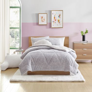 UGG&reg; Avery Bobcat 3-Piece Full/Queen Comforter Set. View a larger version of this product image.