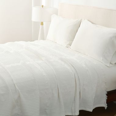 Bee &amp; Willow&trade; Washed Waffle Cotton Full/Queen Blanket in White. View a larger version of this product image.