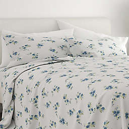 Home Collection Rose Bunch Flannel California King Sheet Set in Light Blue