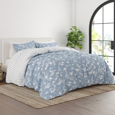 Home Collection Country Home 3-Piece Reversible Duvet Cover Set. View a larger version of this product image.