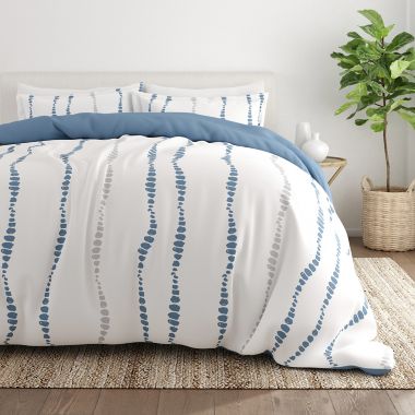 Home Collection iEnjoy Home&reg; Urban Vibe 3-Piece Reversible Duvet Cover Set. View a larger version of this product image.