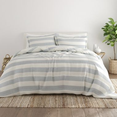 Home Collection Distressed Stripe 2-Piece Reversible Twin/Twin XL Comforter Set in Light Blue. View a larger version of this product image.
