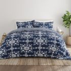 Alternate image 0 for Home Collection Daisy Medallion 3-Piece Reversible Comforter Set