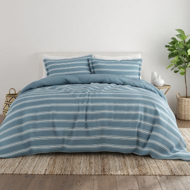 Home Collection Soft Stripe 3-Piece Reversible King/California King Comforter Set in Blue. View a larger version of this product image.