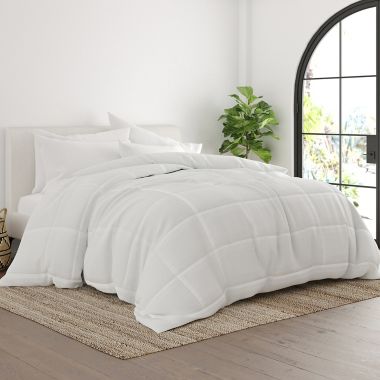 Home Collection All Seasons Down Alternative Comforter. View a larger version of this product image.