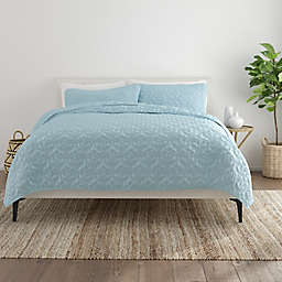 Damask 3-Piece Full/Queen Quilt Set in Pale Blue