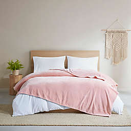 Clean Spaces Plush Twin Blanket in Blush