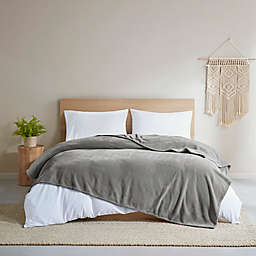 Clean Spaces Plush Twin Blanket in Charcoal