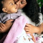 Alternate image 2 for Little Muffincakes&trade; Zhara Plush Baby Blanket in Pink