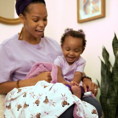 Little Muffincakes&trade; Zhara Plush Baby Blanket in Pink. View a larger version of this product image.