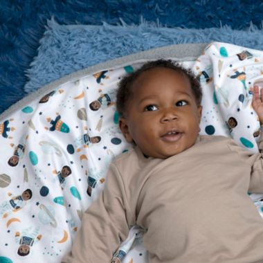 Little Muffincakes&trade; Ashton Plush Baby Blanket in Grey. View a larger version of this product image.