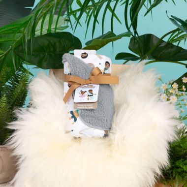 Little Muffincakes&trade; Ashton Plush Baby Blanket in Grey. View a larger version of this product image.