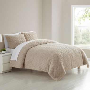 Simply Essential&trade; Diamond Sherpa 3-Piece Full/Queen Comforter Set in Linen. View a larger version of this product image.