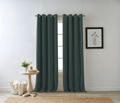 Bee &amp; Willow&trade; Hadley 120-Inch 100% Blackout Curtain in Emerald
