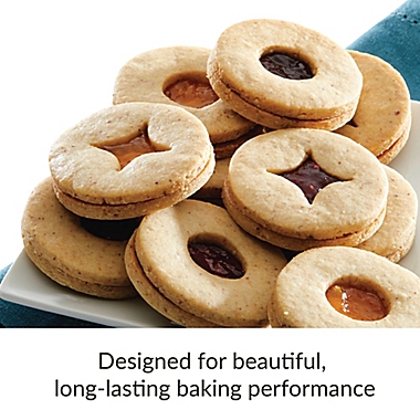 Circulon&reg; Nonstick 10-Inch x 15-Inch Cookie Sheet. View a larger version of this product image.