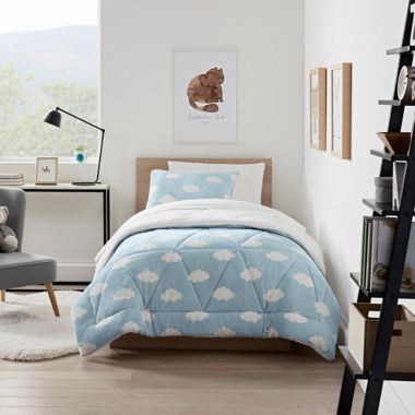 UGG&reg; Avery Cloud 3-Piece Full/Queen Reversible Comforter Set in Cloud Blue. View a larger version of this product image.