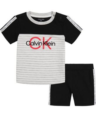 Calvin Klein&reg; Size 12M 2-Piece Colorblock T-Shirt and Short Set in Black